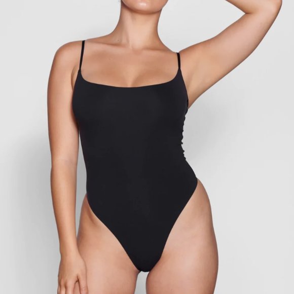SKIMS Tops - NWT SKIMS Fits Everybody Cami Thong Bodysuit in Onyx 2X